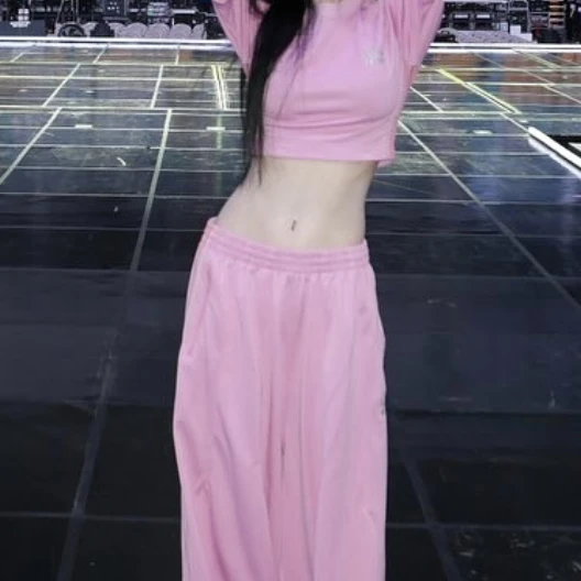 김 민 정