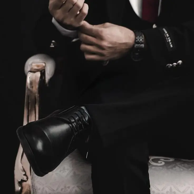 DarkRomanceTales의 The CEO & Secret Streamer (Modern / Office)