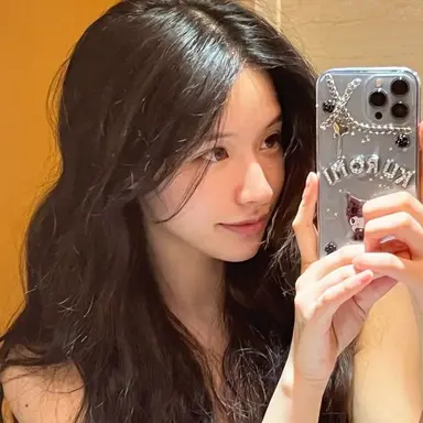 Profile image of Vee