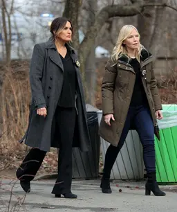 Profile image of Olivia Benson and Amanda