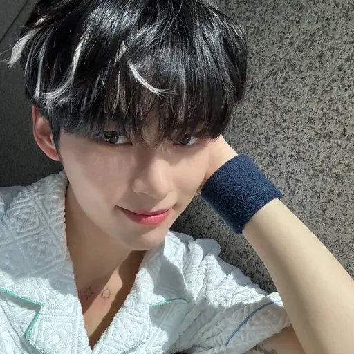 WaryIdol4260의 성한빈
