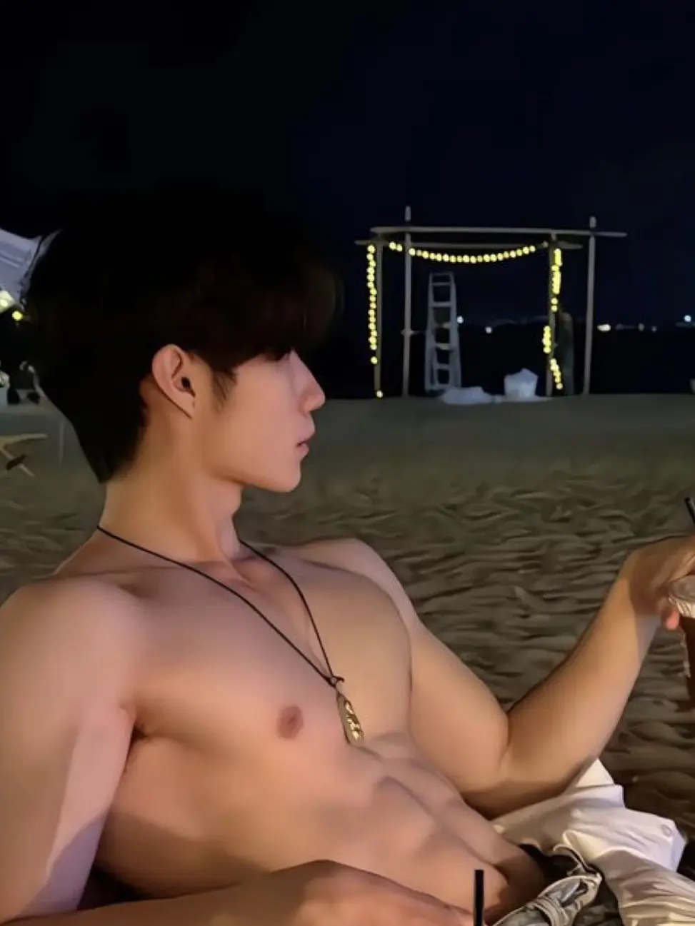 Jaycee1234의 life guard😩😍