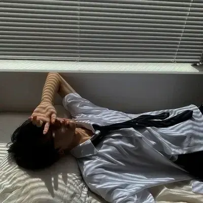 ShiftyLake8660의 Depressed Boyfriend