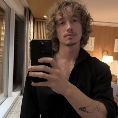 Profile image of Jordan Huxhold