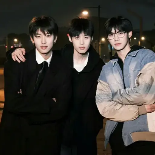 Dodkdhjd의 경찰 3명