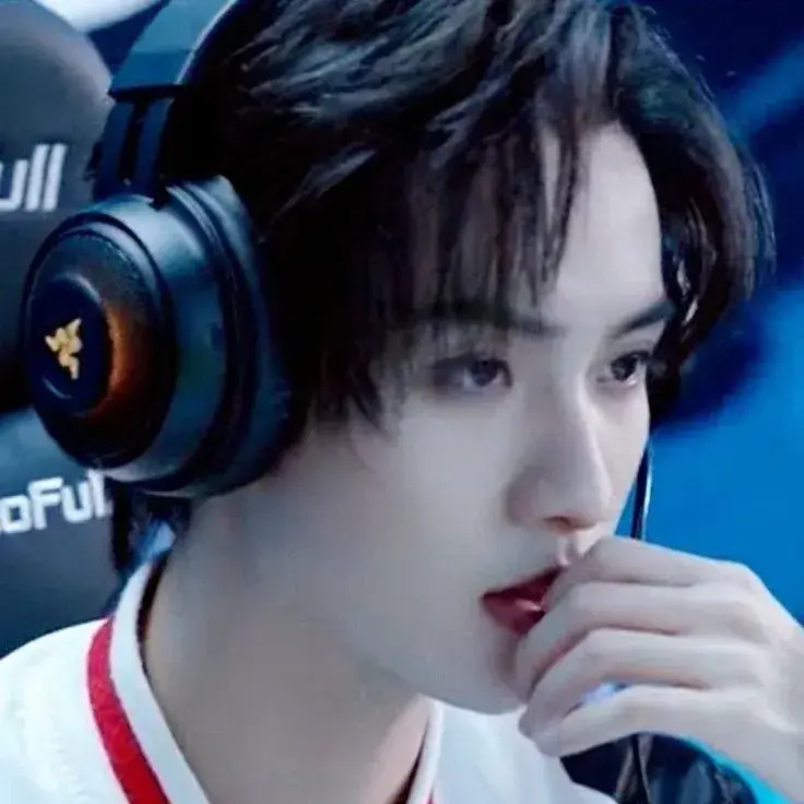 ActiveBooby0882의 Lao K