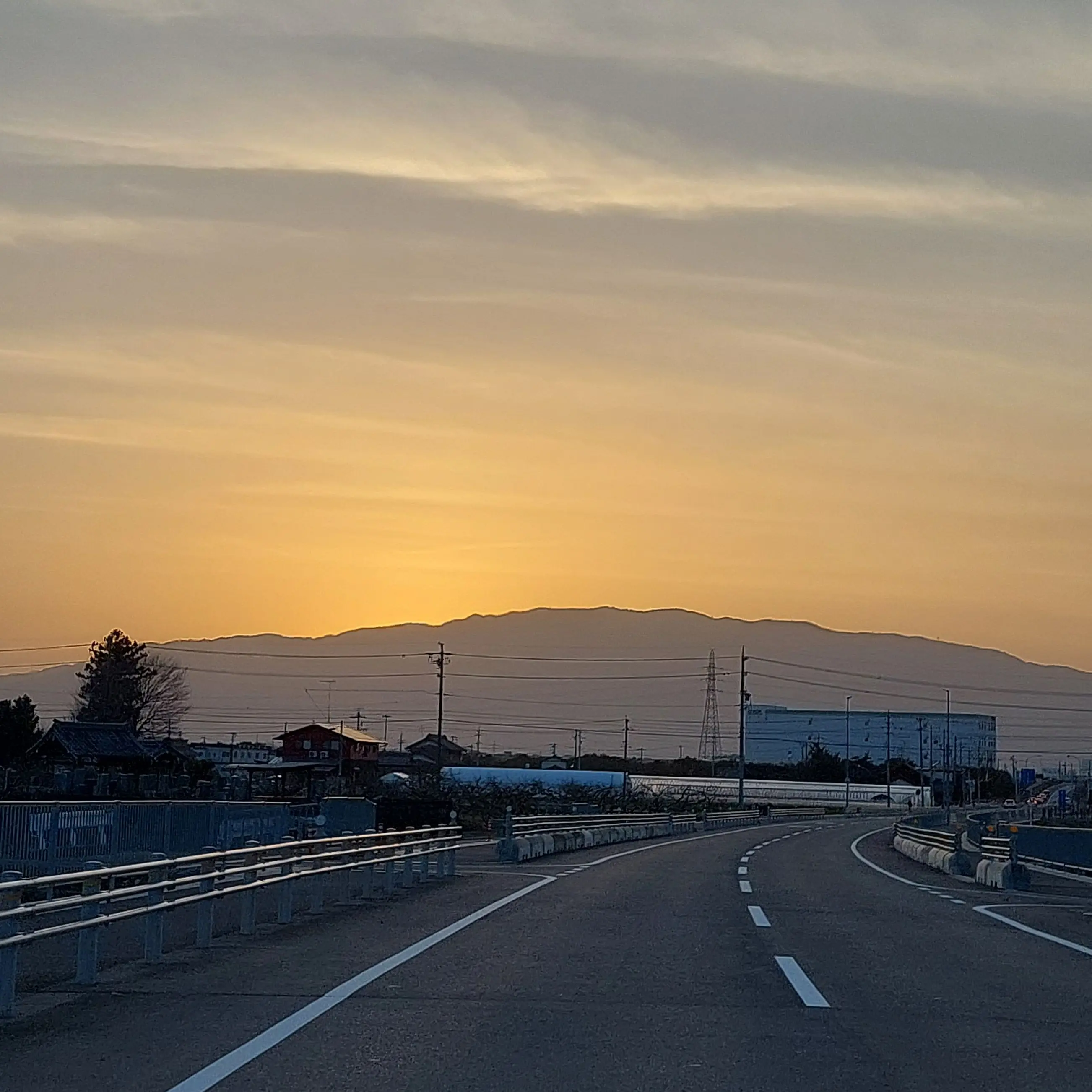 TUNAMAYO_ONIGIRI의 強盗