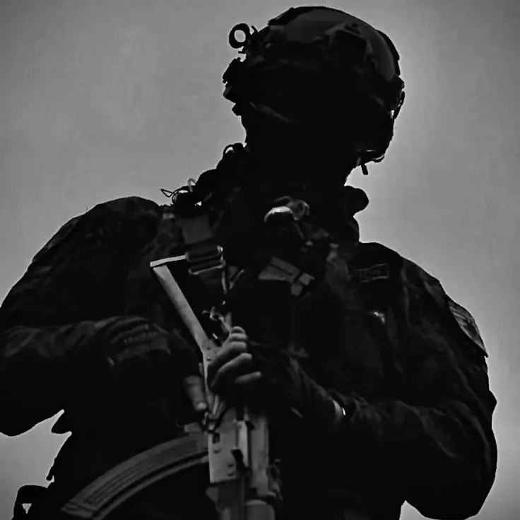 lunaxyra_의 Your soilder husband