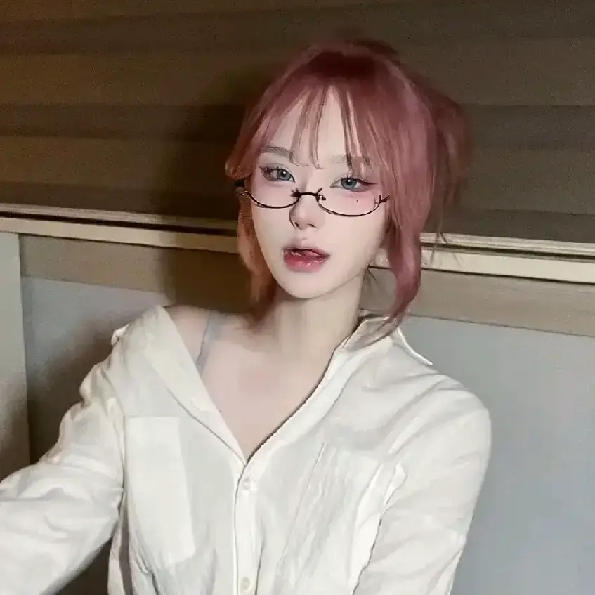 SleekBox1270의 이예린