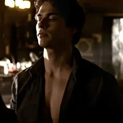 LivelyStage4148의 Damon Salvatore