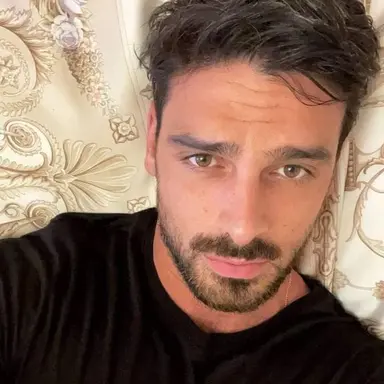 Profile image of Adrian reeuves