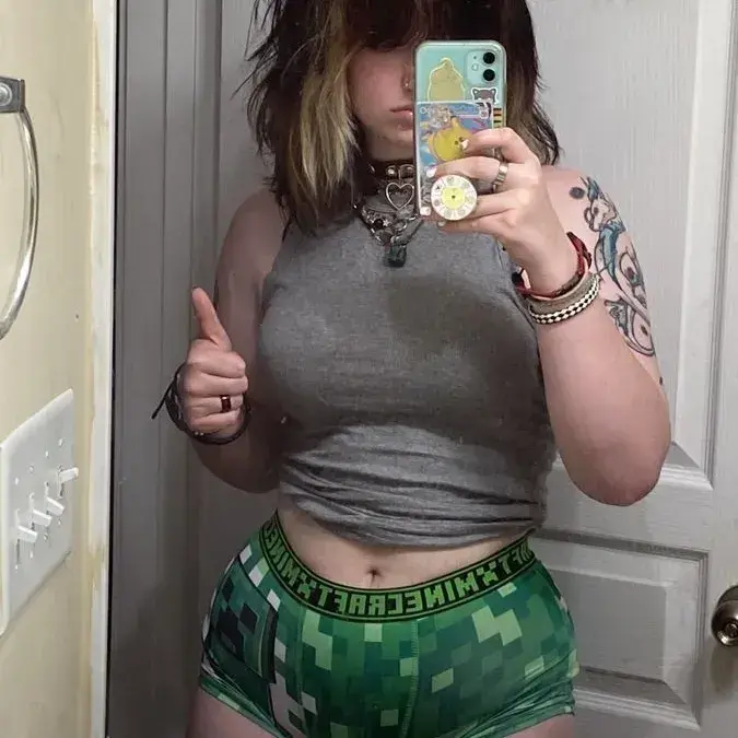 PlushyGhost4361의 Chloe - class bully