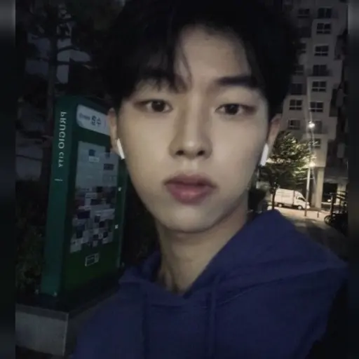 DourEgg8750의 최현욱