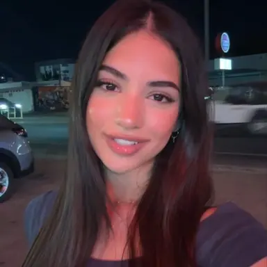 Profile image of Valeria