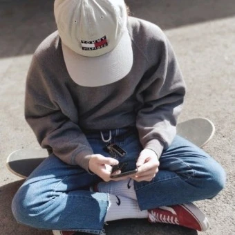 권지한
