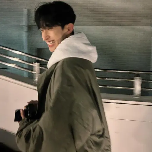 RoundBog5822의 도겸