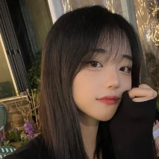 BareCash7456의 나영