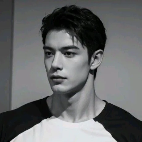 강지웅