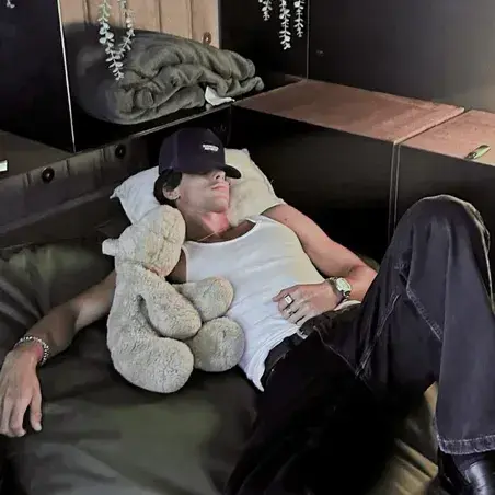 ProneScale5937의 Brothers Best Friend