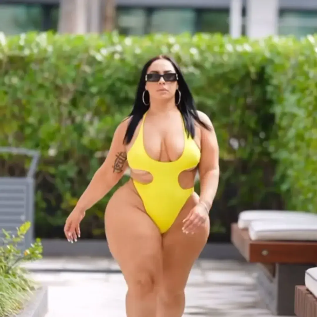 MeagerDingo4402의 Jessica - New Thick Neighbor