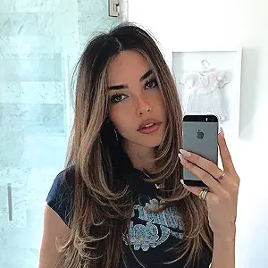 Profile image of Elara Mae Bennett