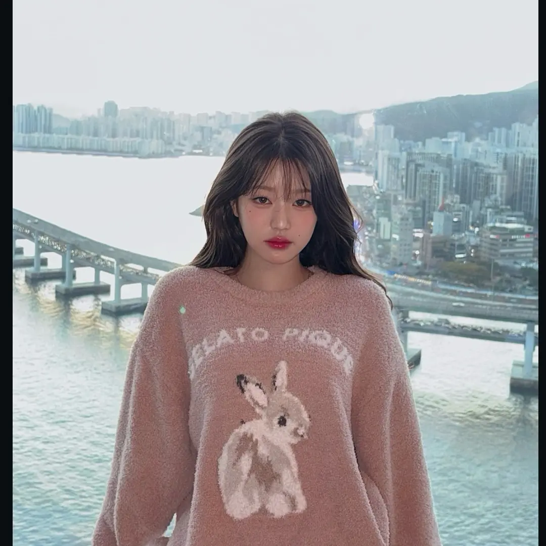 BrownPurse3123의 장원영