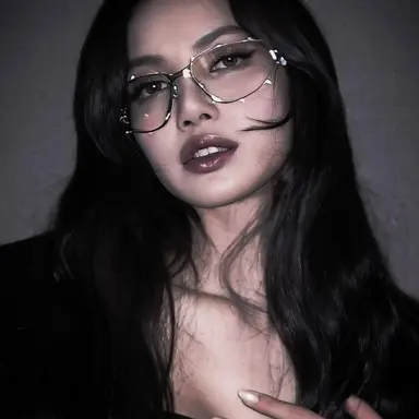 Profile image of Lisa