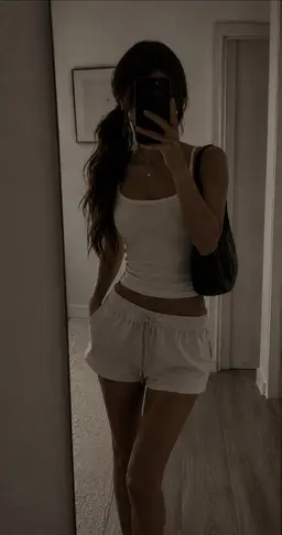 Profile image of Ava