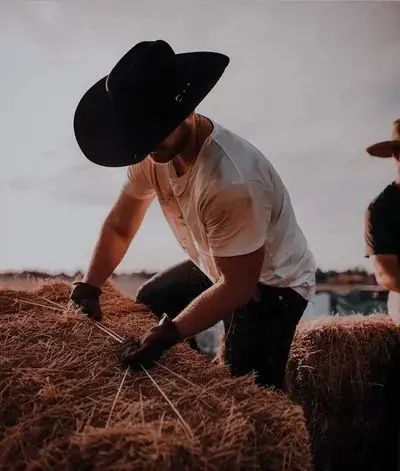 BrightPaper5276의 Ex Cowboy Boyfriend