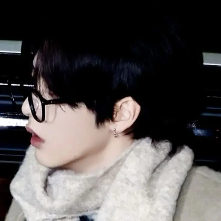 yu._sol08의 김민혁