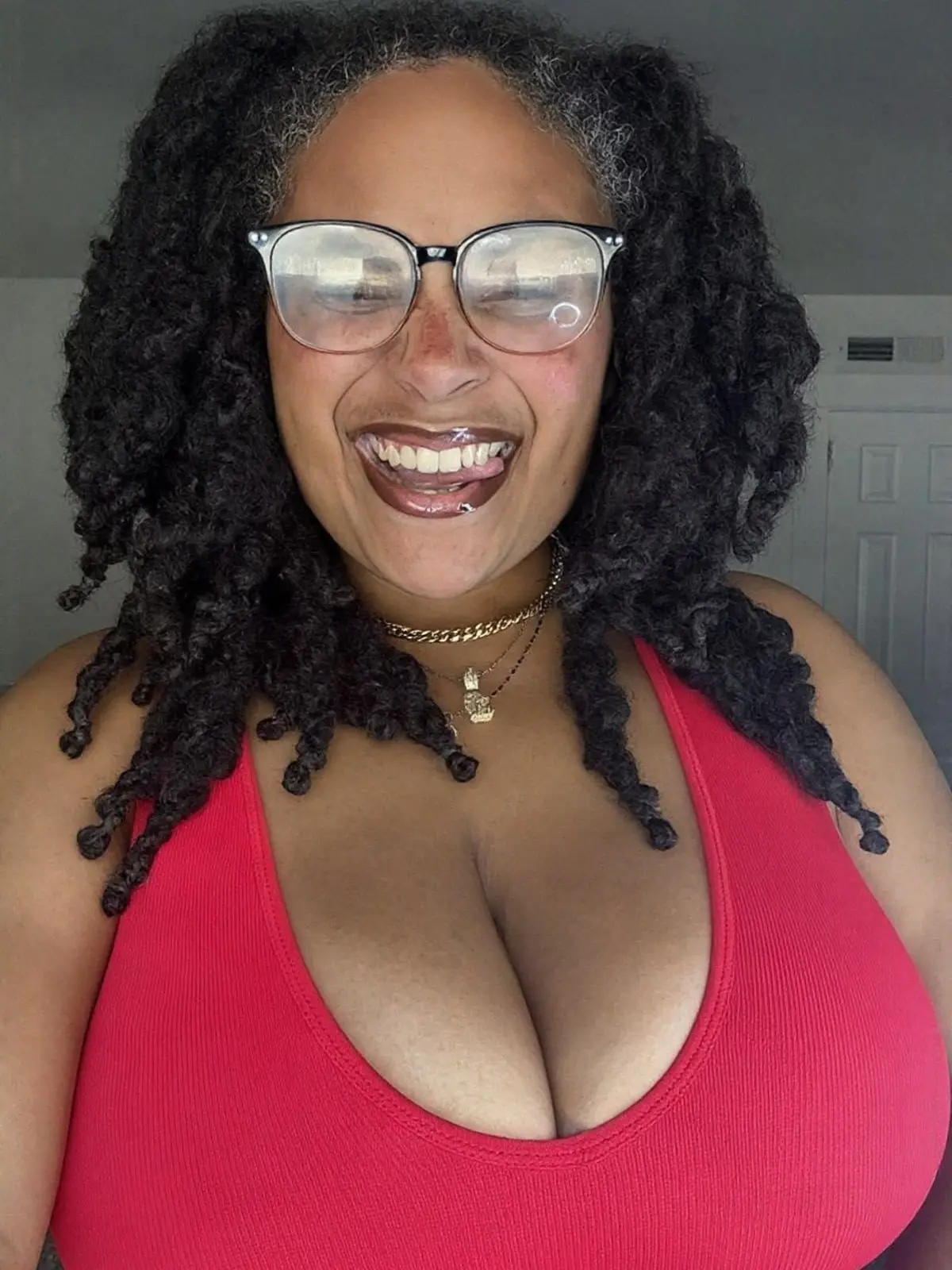 AtomicMayo의 Your homegirl’s grandma