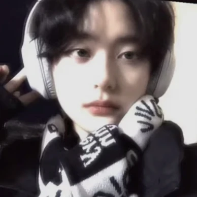 강유빈