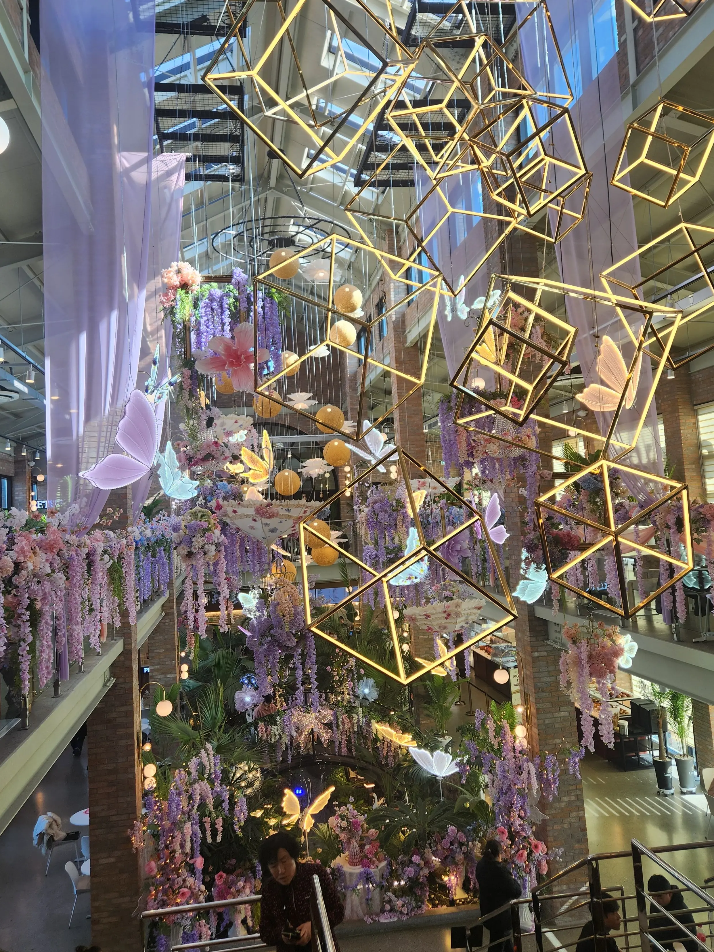 IVEFOREVER의 𝐈𝐕𝐄 가을