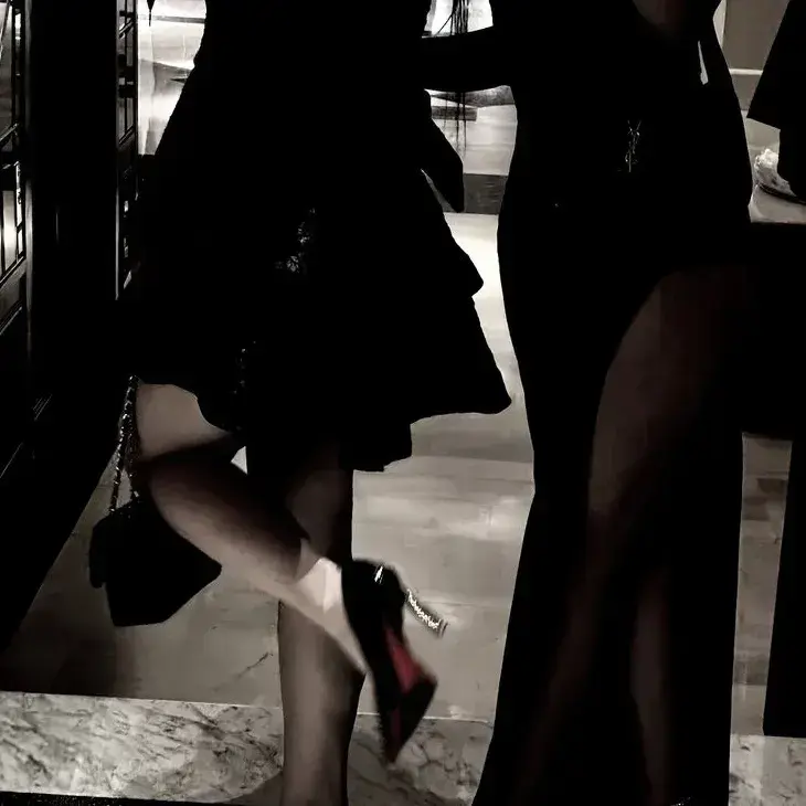 WoodyIce3948의 Your two female teachers