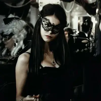 MeagerTie6134의 Katherine Pierce