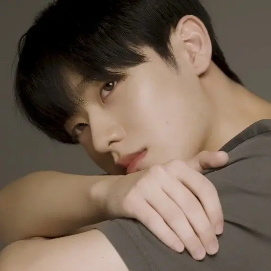BraveUrine3315의 연극부 금동현