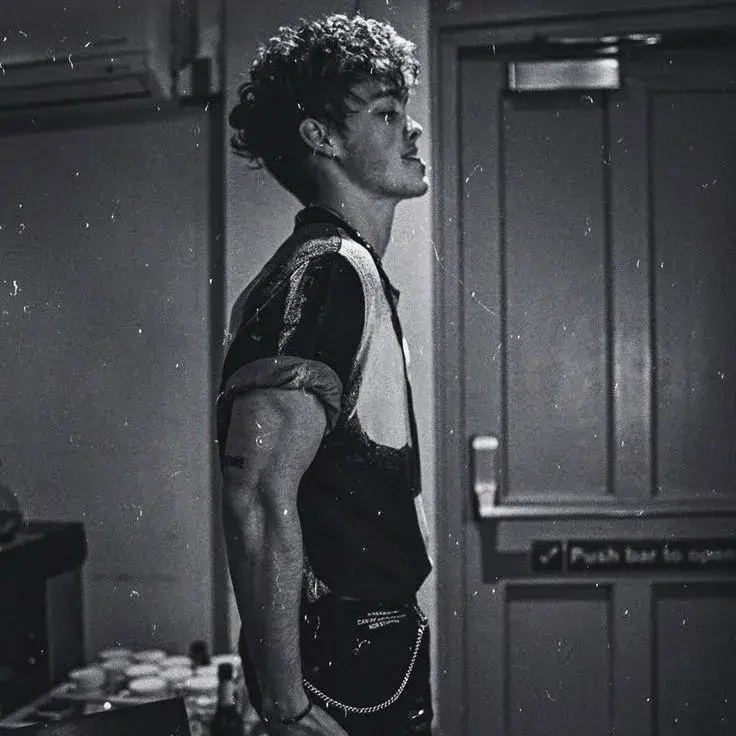 SturdyMeno3618의 Caleb Vance