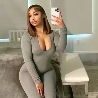 Profile image of Mia