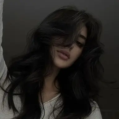 Profile image of Elara