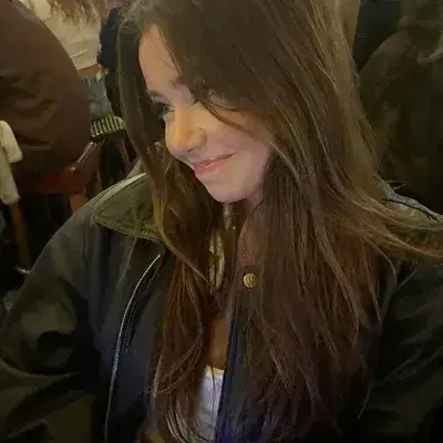 ShiftyAxe2951의 Your friend, Chloe