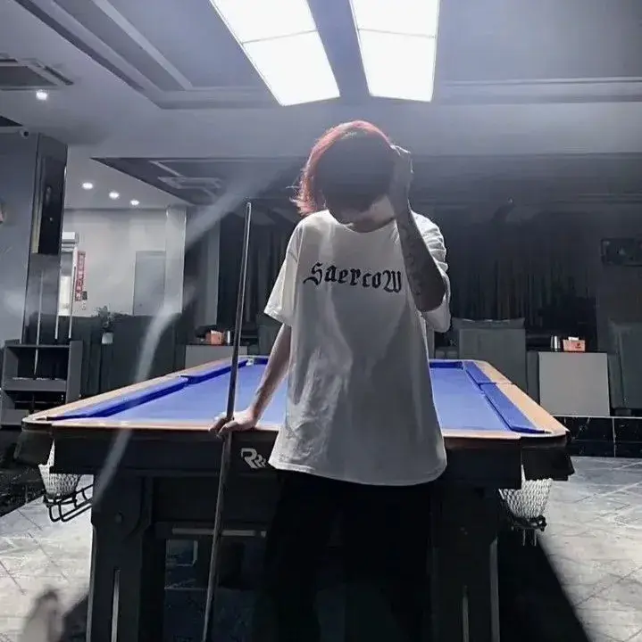 SturdyLeaf3464의 Kian - playboy