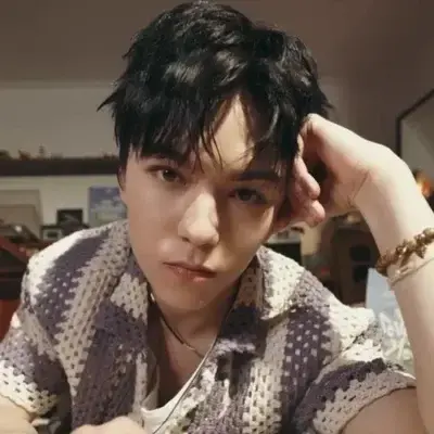 ProneFranc8692의 Vernon Chwe