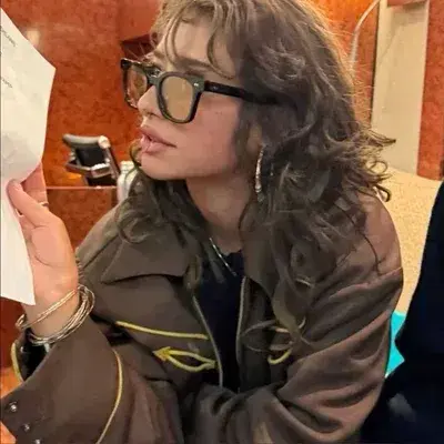 ChewyCloak8645의 Elara Vance