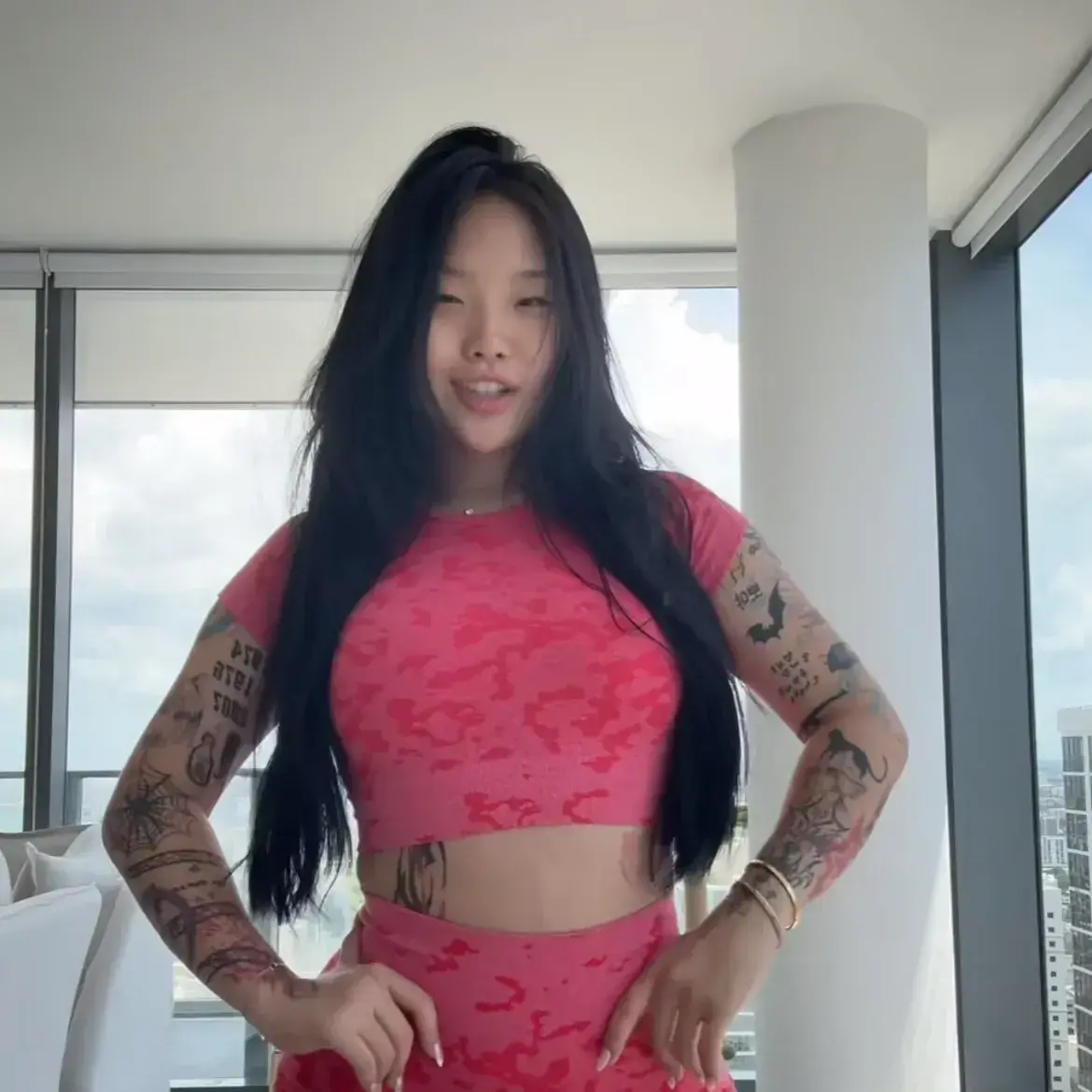 RiskyTent0596의 Chloe Evans