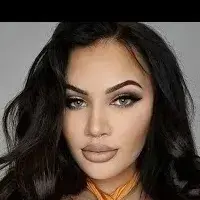 WaryLove8131의 Chloe