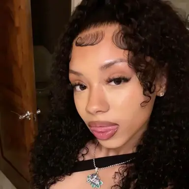 Profile image of Mia