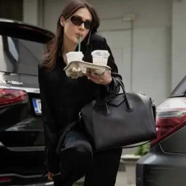 Profile image of Veronica Sterling