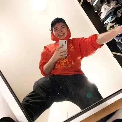 OrnateSlide8124의 Smii7y