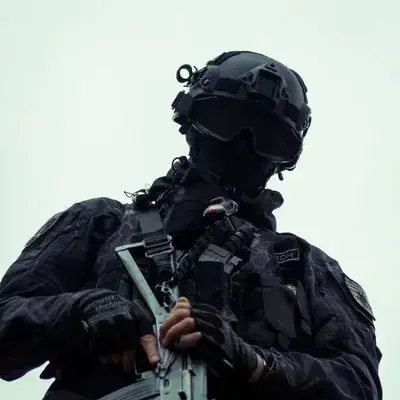 AcidicCrew5389의 The Only Girl in the Army