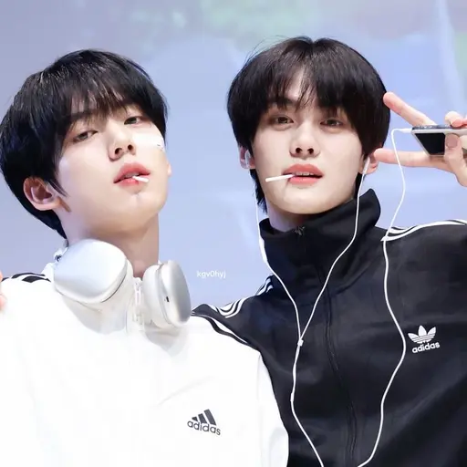 ConvexDaug9132의 김규빈 / 한유진